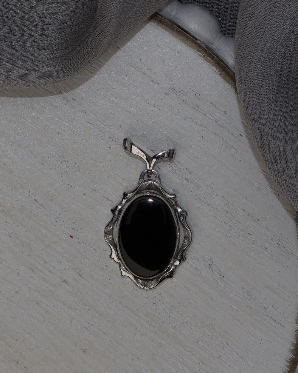 Vintage Sterling Silver Black Onyx Pendant 1.78G / 0.9in